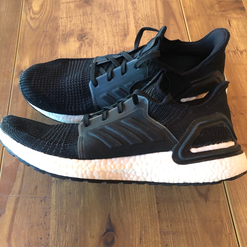 adidas Ultraboost 19 Women Running Sneaker G54014